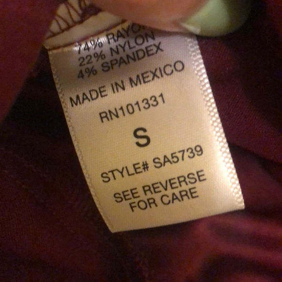 Wine Colored Crop Top // Traded - Picture 4 of 5